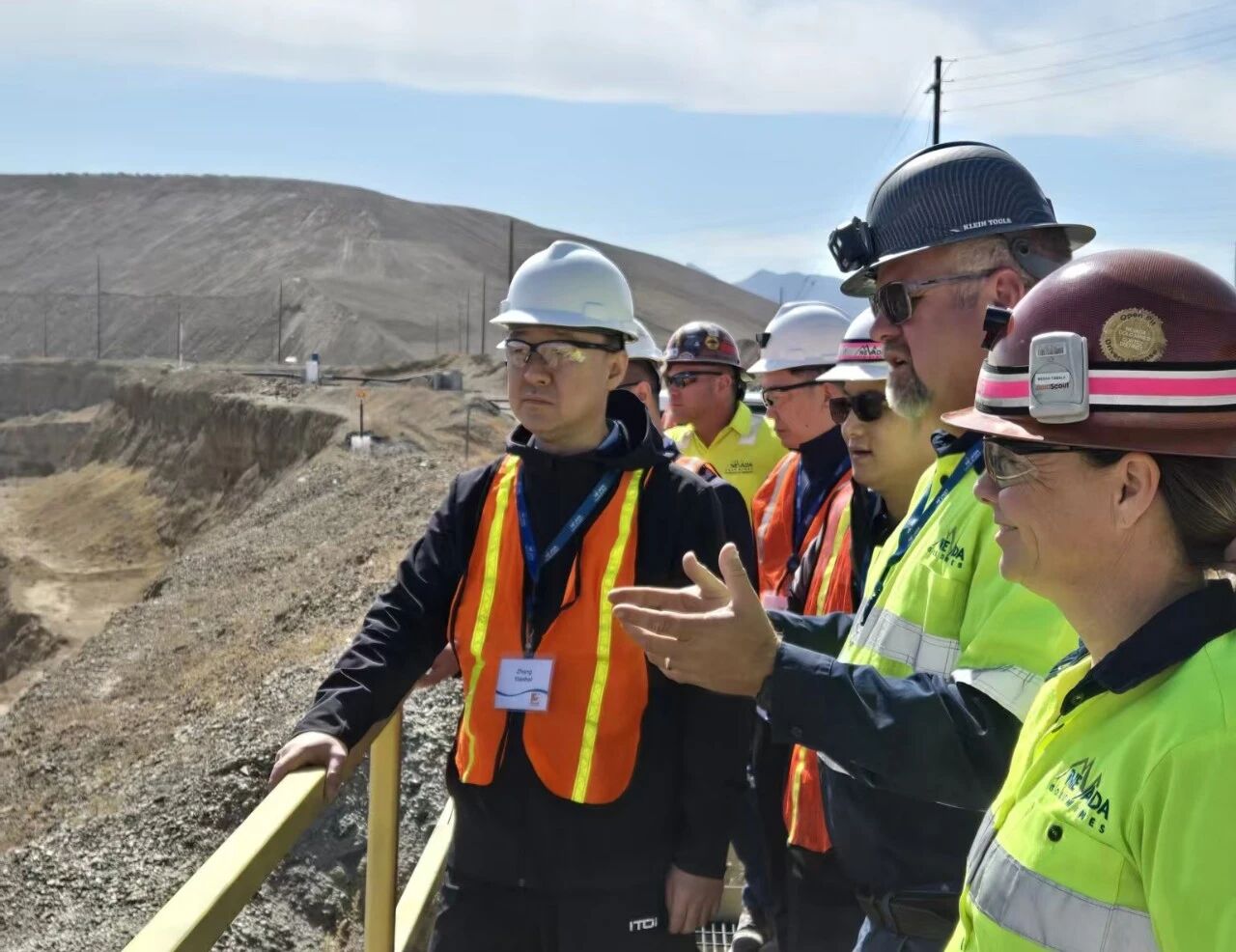 張曉海應(yīng)邀參加世界黃金協(xié)會(huì)董事會(huì)并開展考察學(xué)習(xí)交流